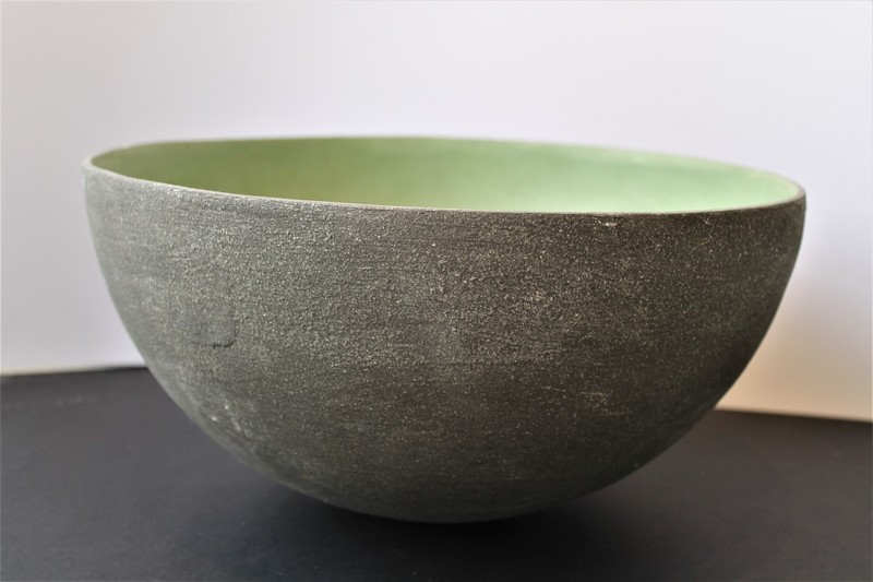 kom met groene engobe