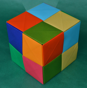 Modulaire- of unit origami is een vouwtechniek waarbij twee of meer vellen papier identiek worden gevouwen. Deze units worden in elkaar gezet tot een twee- of driedimensionaal objekt.