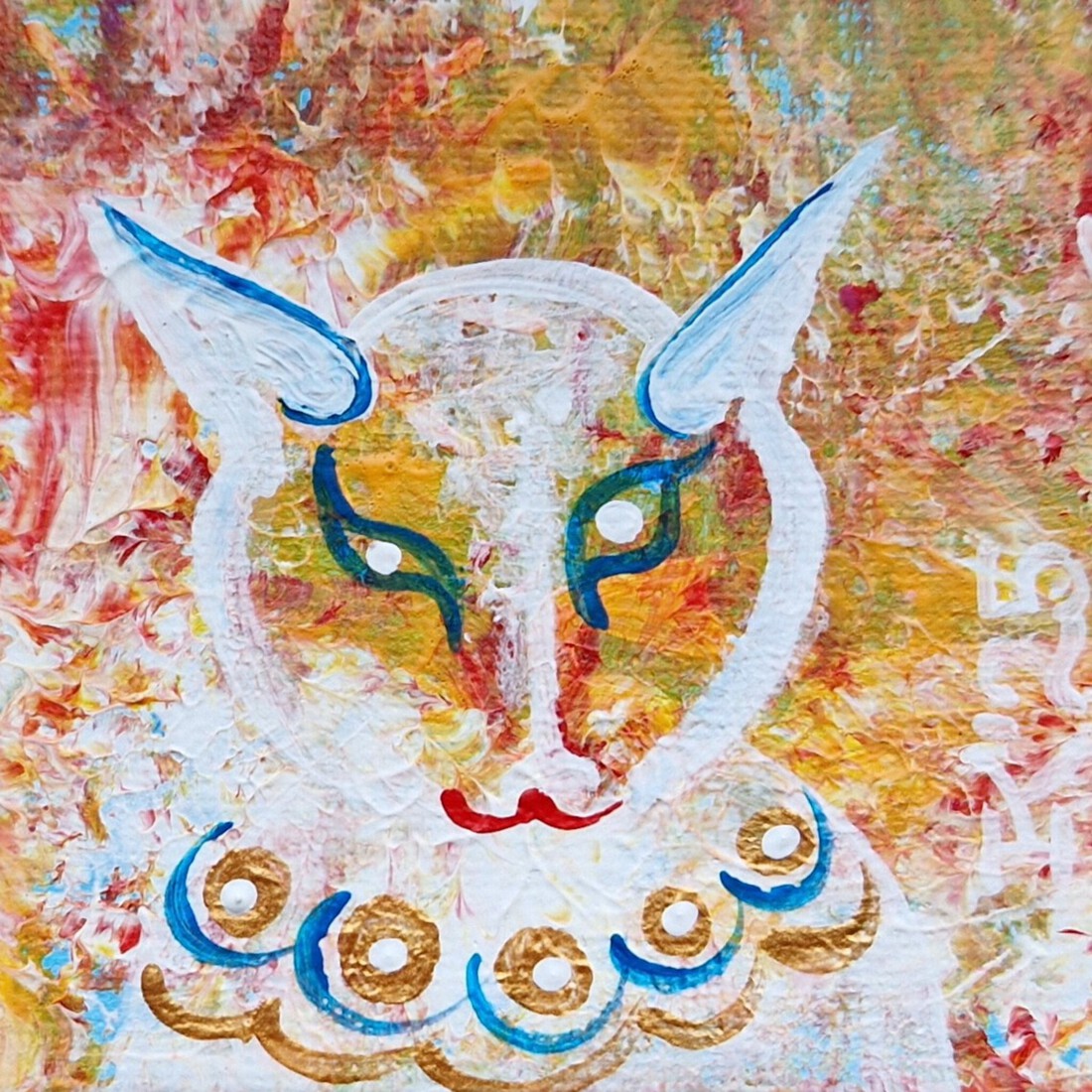 Poes met gouden kraag