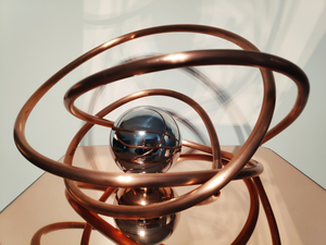 Geabstraheerde Sculptures vormgegeven, gebuikmakend van diverse materialen [Mixed Media]