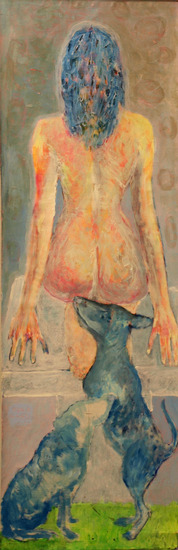 dame probeert nieuwe sokkel uit