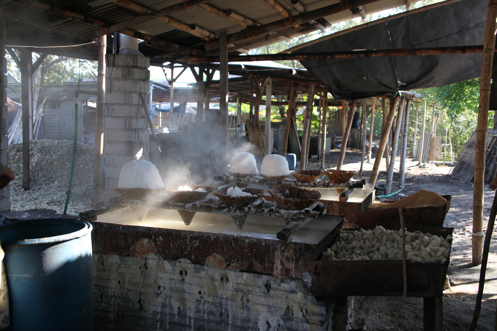 Lombok: Zout drogen .0689