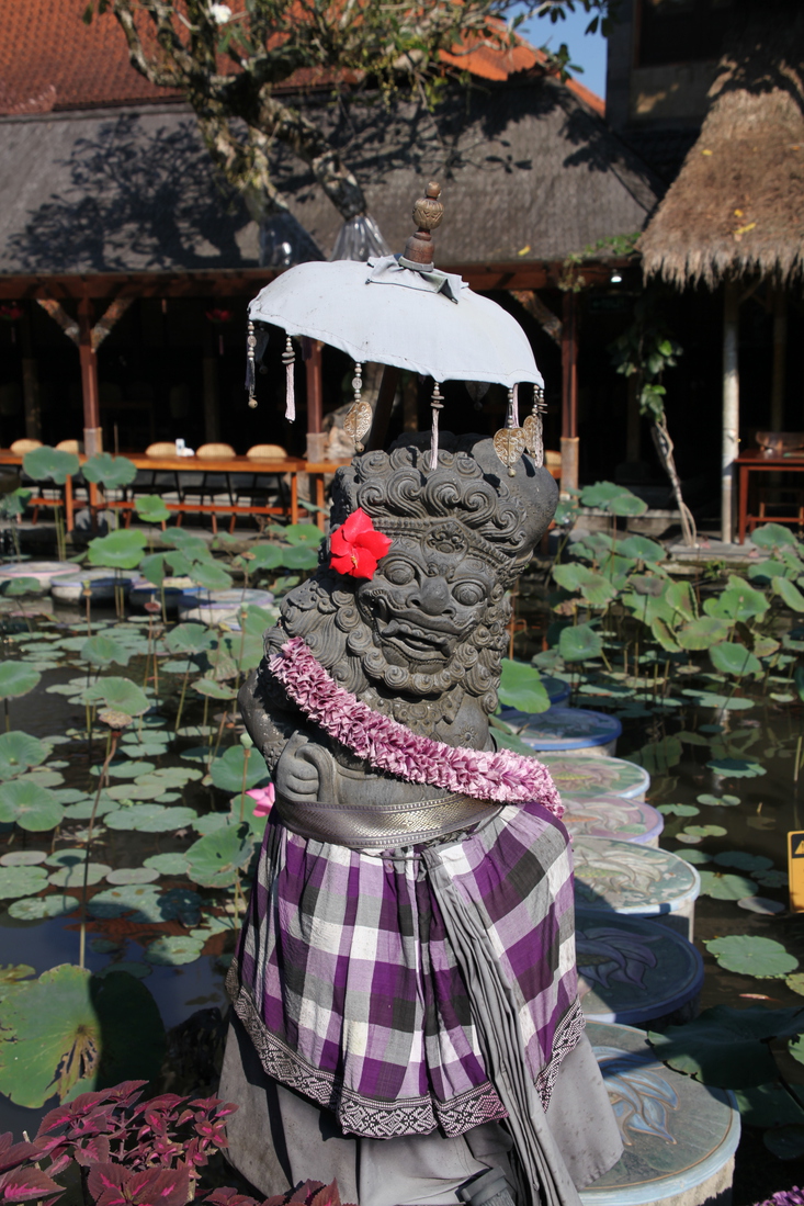 Ubud: Pura Taman Kemuda Saraswati .0830