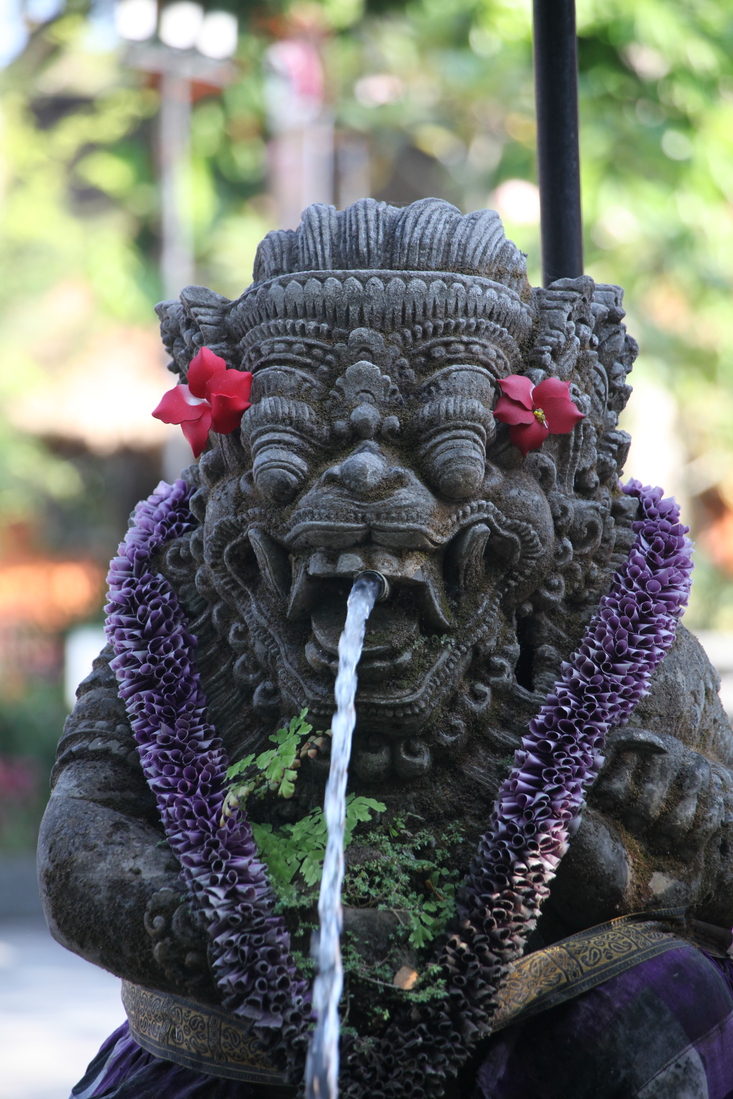 Ubud: Pura Taman Kemuda Saraswati .0857