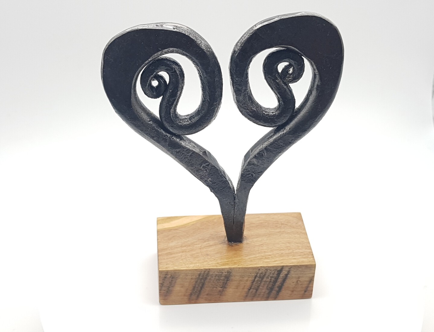 Hart (liefdes symbool) op sokkel