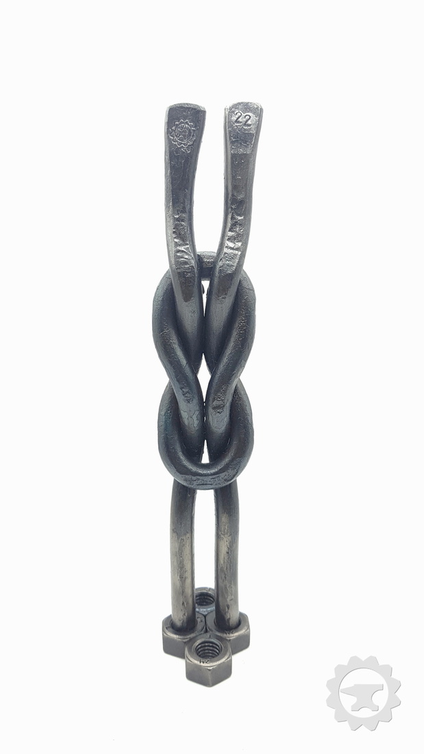 Staande stalen platte knoop 