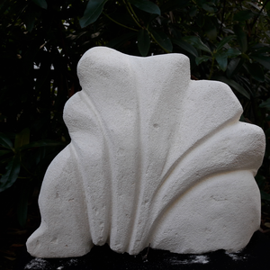 Objecten van mergel, albast, speksteen