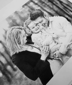 Ik gebruik verschillende technieken bij portret, zoals aquarel kleurpotlood, enz.