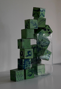 ruimtelijk werk met papieren kubussen van 6/6/6 cm  