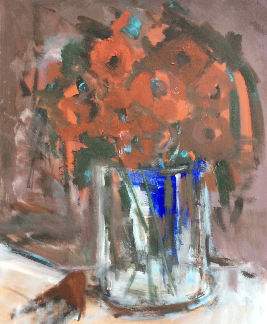 vaas met rode bloemen