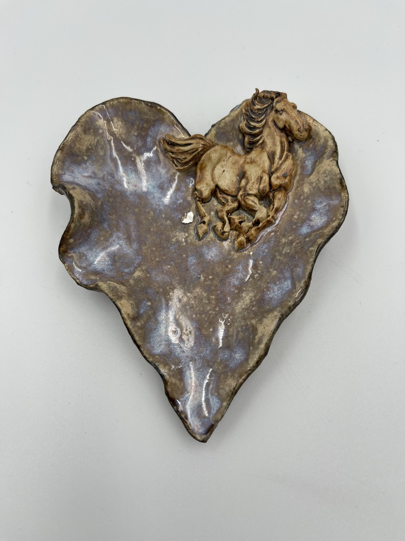 Hart schaaltje paard