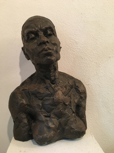 Bronzen beelden. In verschillende formaten.
Sommige beelden incl. arduin sokkeltje.