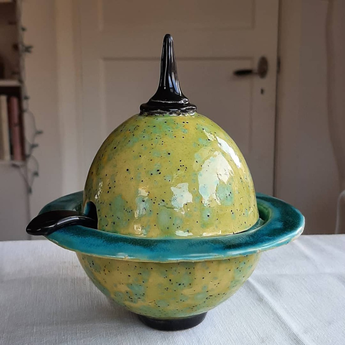 schaaltje met boldeksel en lepeltje - Meadow