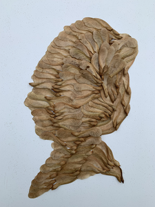 De schrijfster en feministe is een bron van inspiratie. Haar beeltenis figureert in verschillende portretten. Haar gevleugelde uitspraak “Ik heb geen talent voor ondergeschiktheid” is nu nog actueel wanneer het gaat over gelijkheid en rechten van vrouwen. Ik woon vlakbij Slot Zuylen waar Belle geboren is. In 2021 werkte ik als kunstenaar een periode in de tuin van Slot Zuylen. Hier maakte ik verschillende werken met haar beeltenis en organisch plantaardig materiaal uit de tuin. 