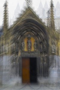 Elke afbeelding in deze serie bestaat uit tenminste 15 foto's, uit verschillende standpunten genomen. De foto's werden achteraf over elkaar heen geplaatst.