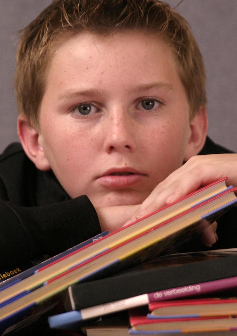 Portretten met boeken 6