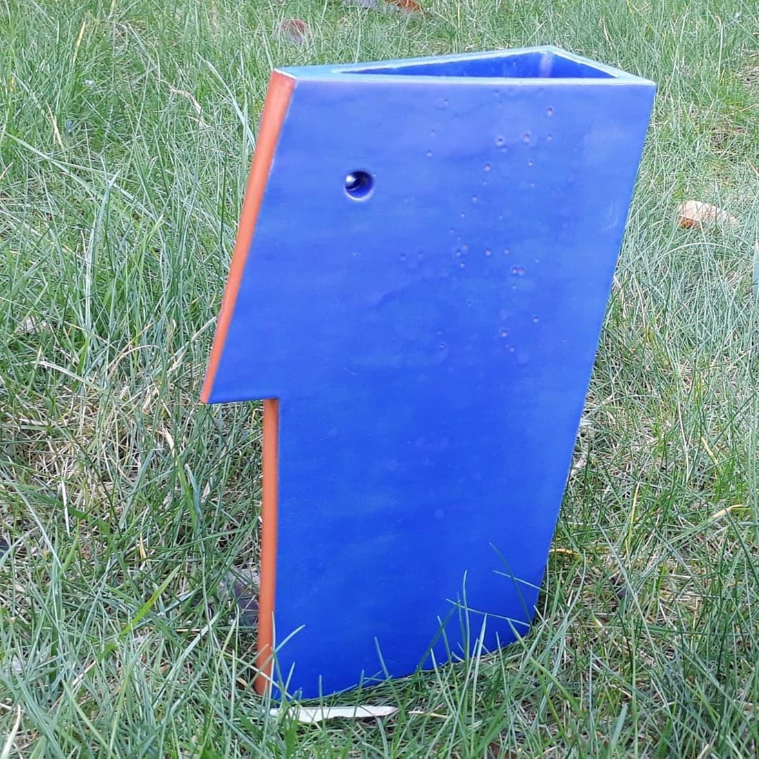 Vogelvaas, driehoekig