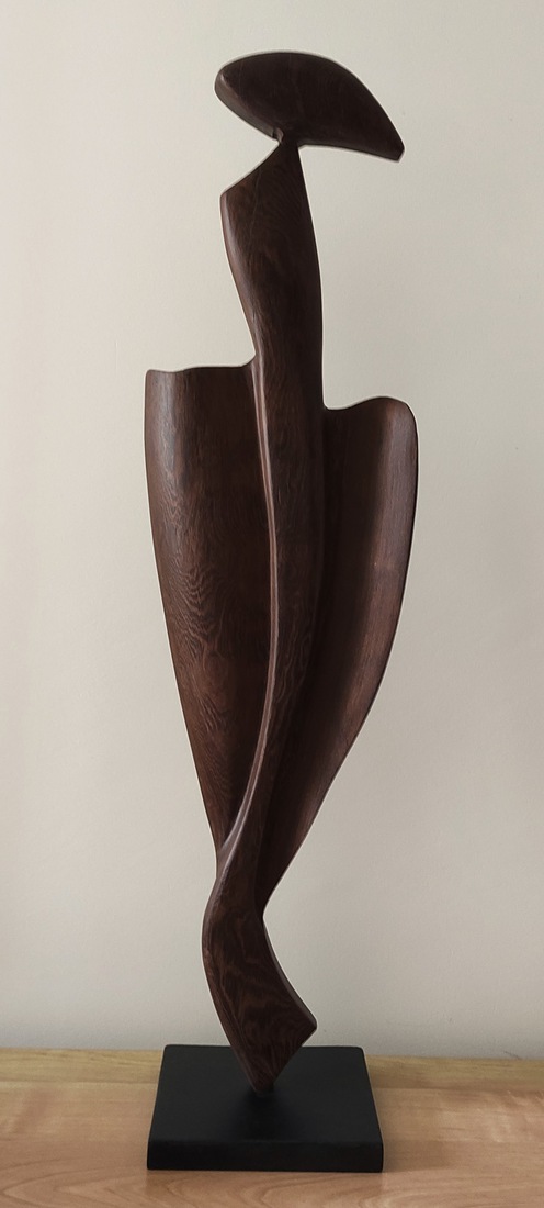 Danseres  wenge hout