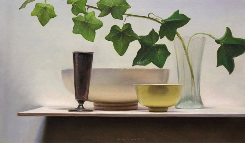 Stilleven met geel kommetje