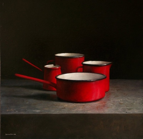 Stilleven met rood emaille
