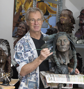 Baked clay, mainly made in full size. With many of the Indian statues I participated in 2018 in an online Western Art competition in the US. I finally took first place and was awarded the title of 