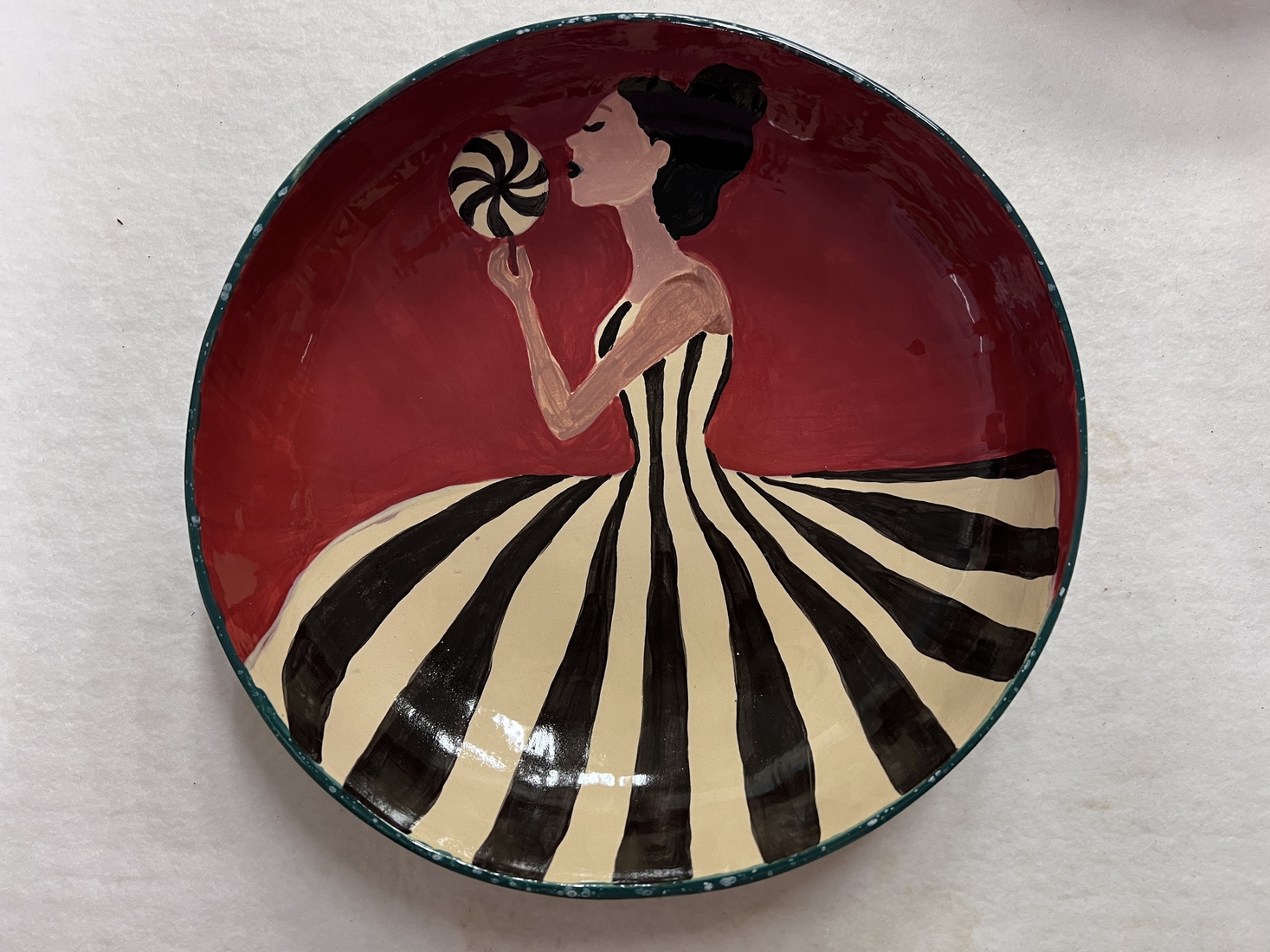 Slaschaal lady in red