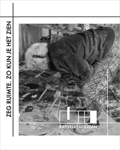 Serie van kunstenaar Willemijn van Dorp (www.willemijnvandorp.com) terwijl zij met olieverf schilderijen maakt in haar atelier. Foto's zijn gemaakt voor een expositie in het Rietveldpaviljoen in Amersfoort, februari 2024.