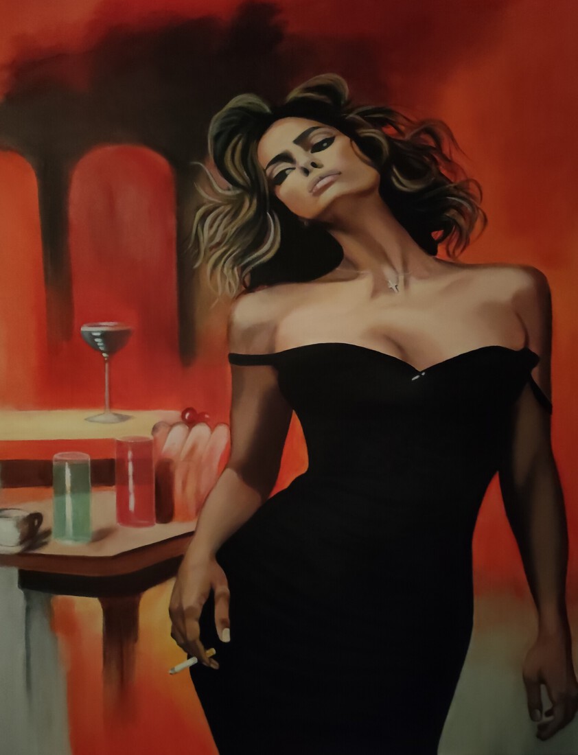 Beauty in black dress 