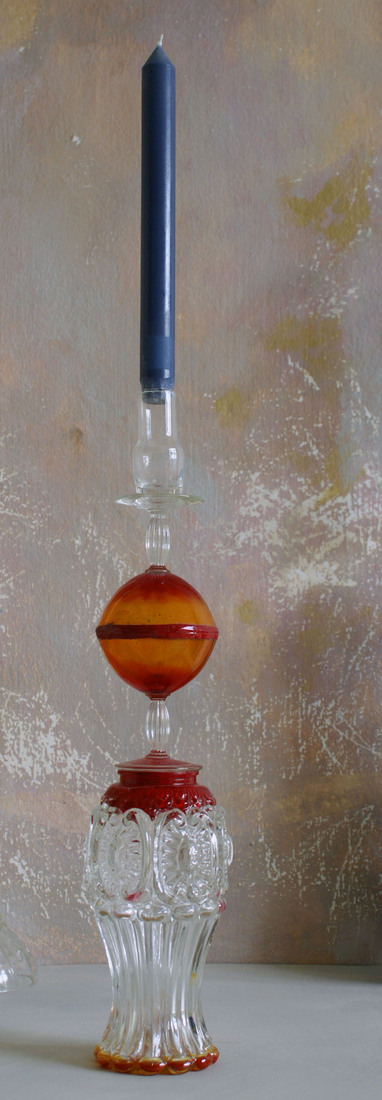 kandelaar met rode bol