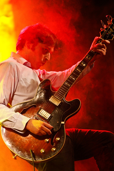 Black Birds singer 1