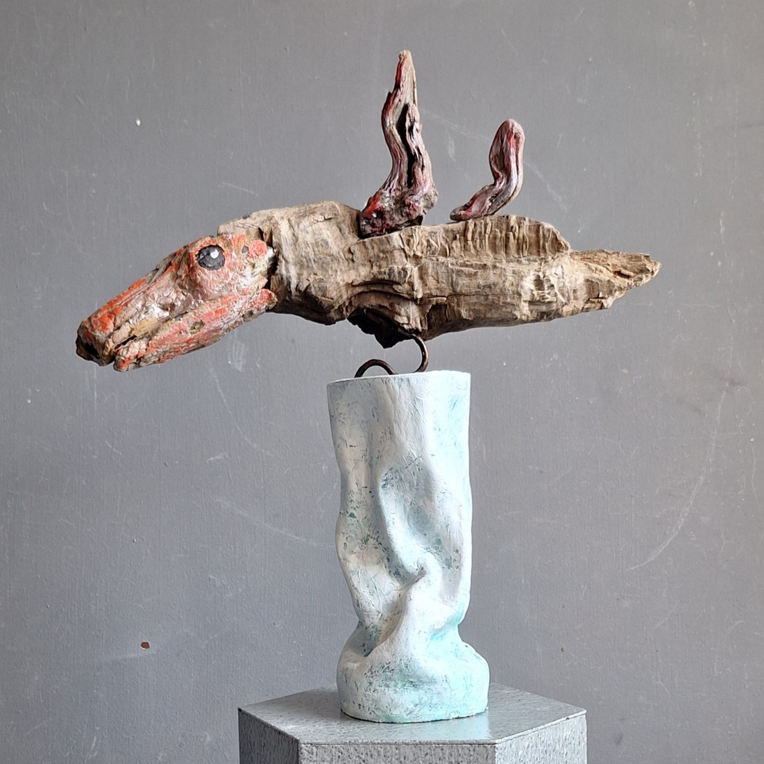 Kreukelvaasje met driftwood flower luchtdrogende klei.K14