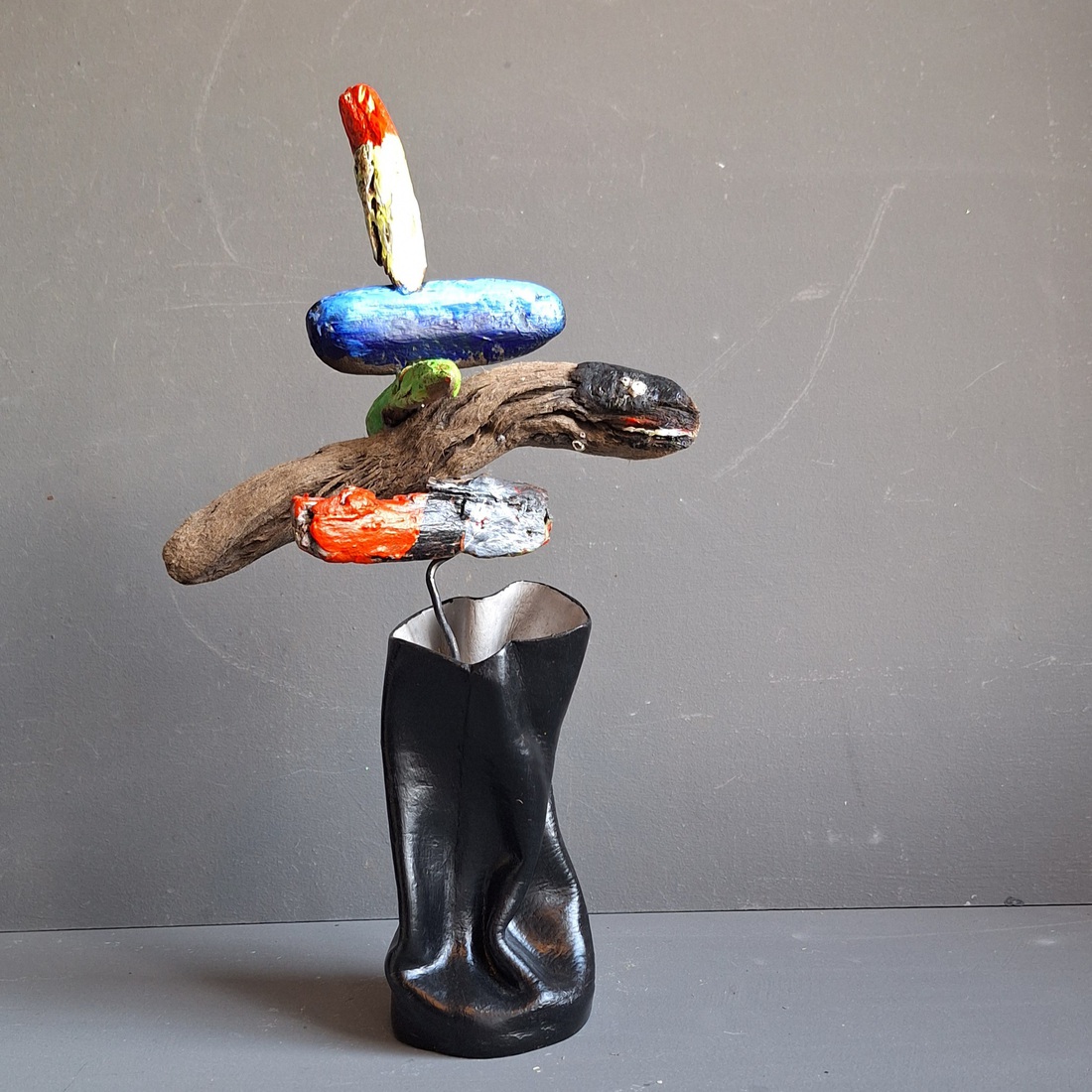 Kreukelvaasje met driftwood flower luchtdrogende klei.K17