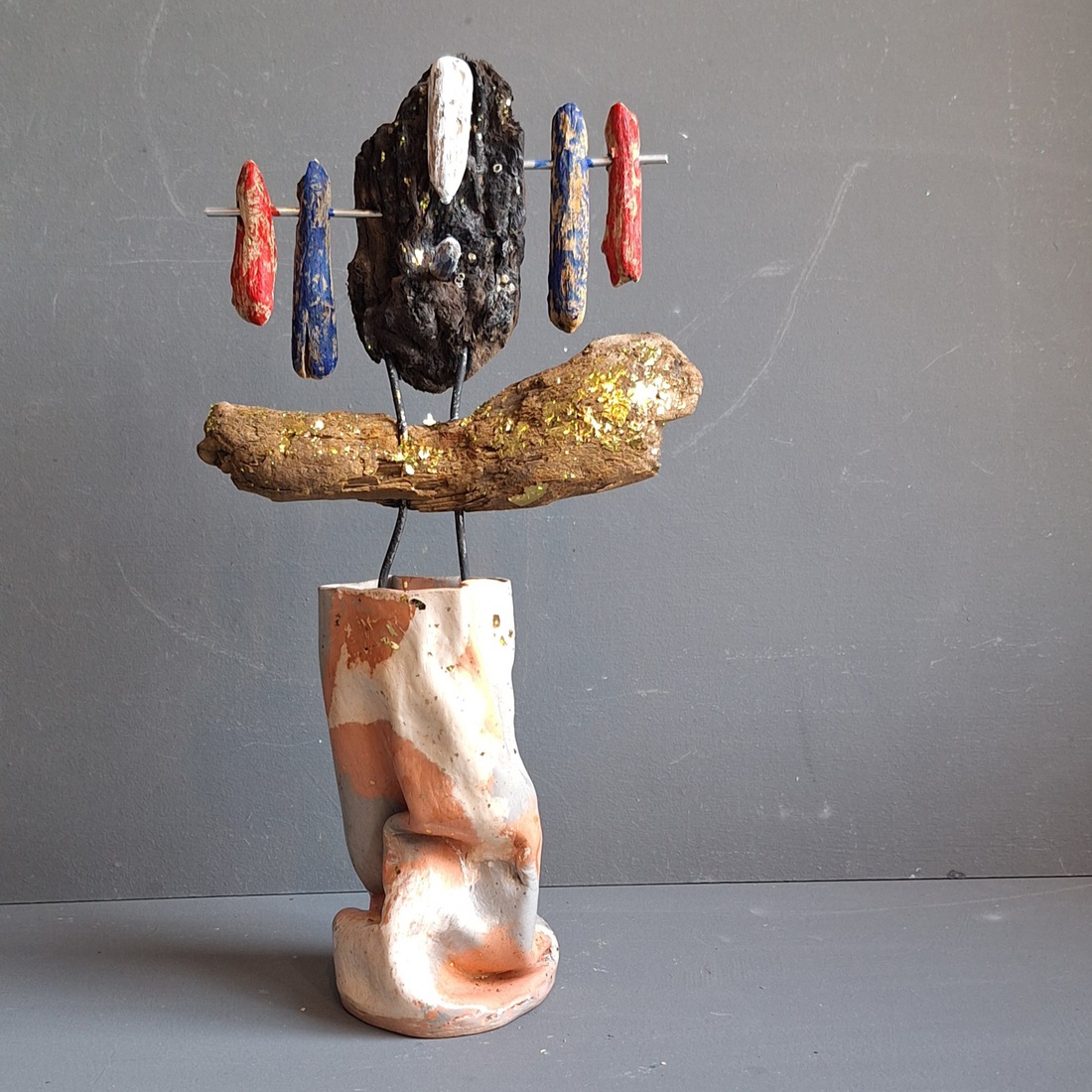 Kreukelvaasje met driftwood flower luchtdrogende klei.K33