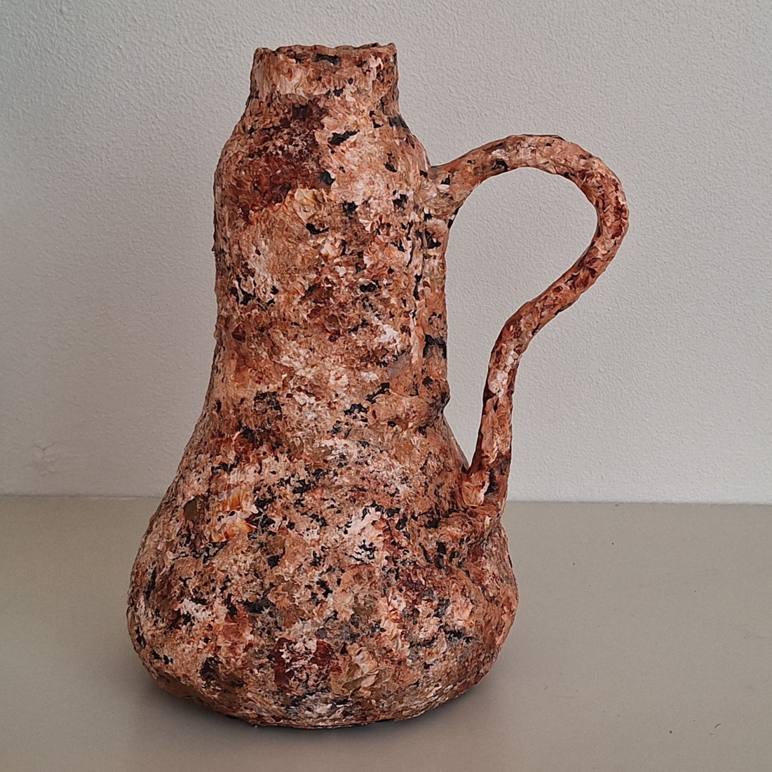 Nr.441. Vaas object papier-mâché.