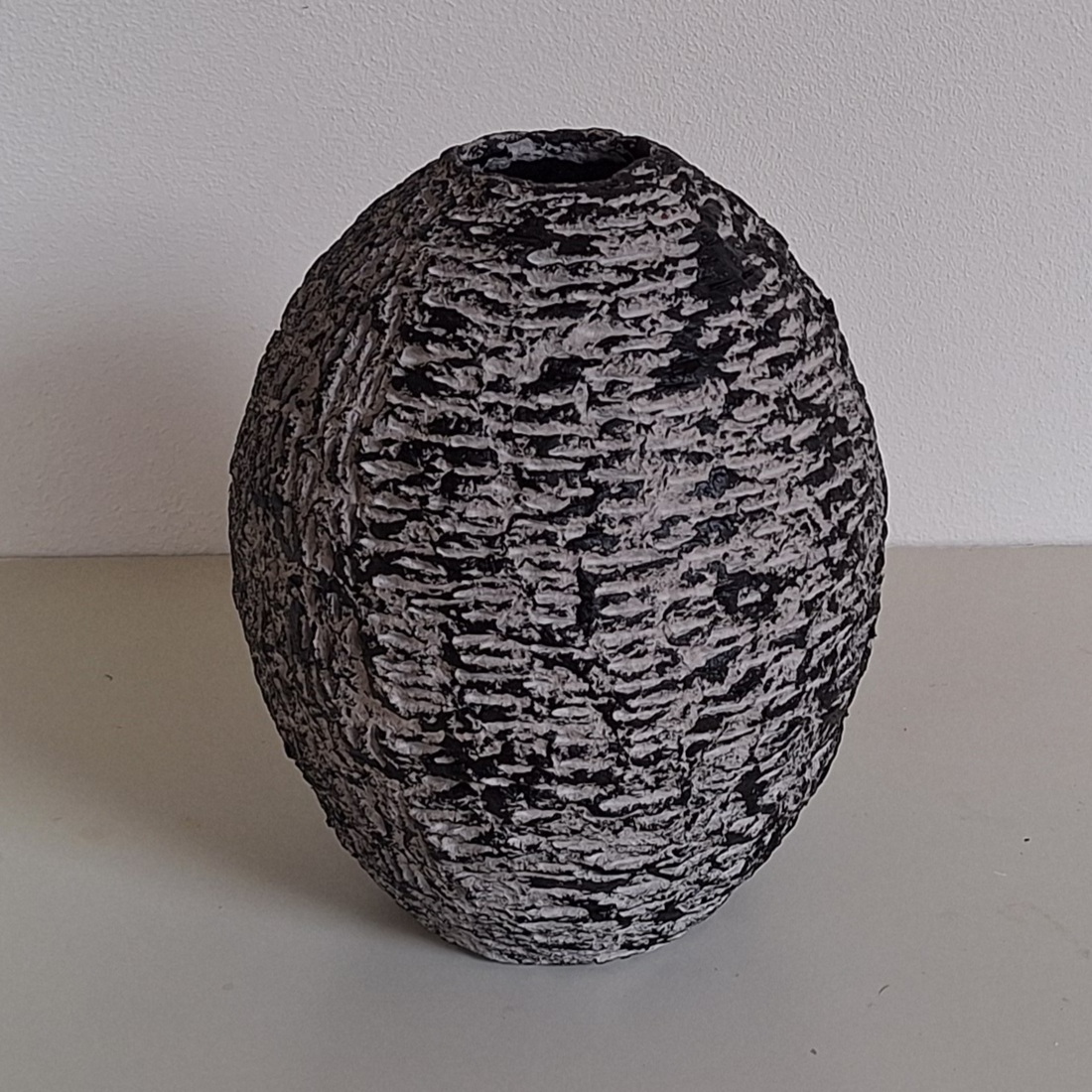 Nr.431. Vaas object papier-mâché.