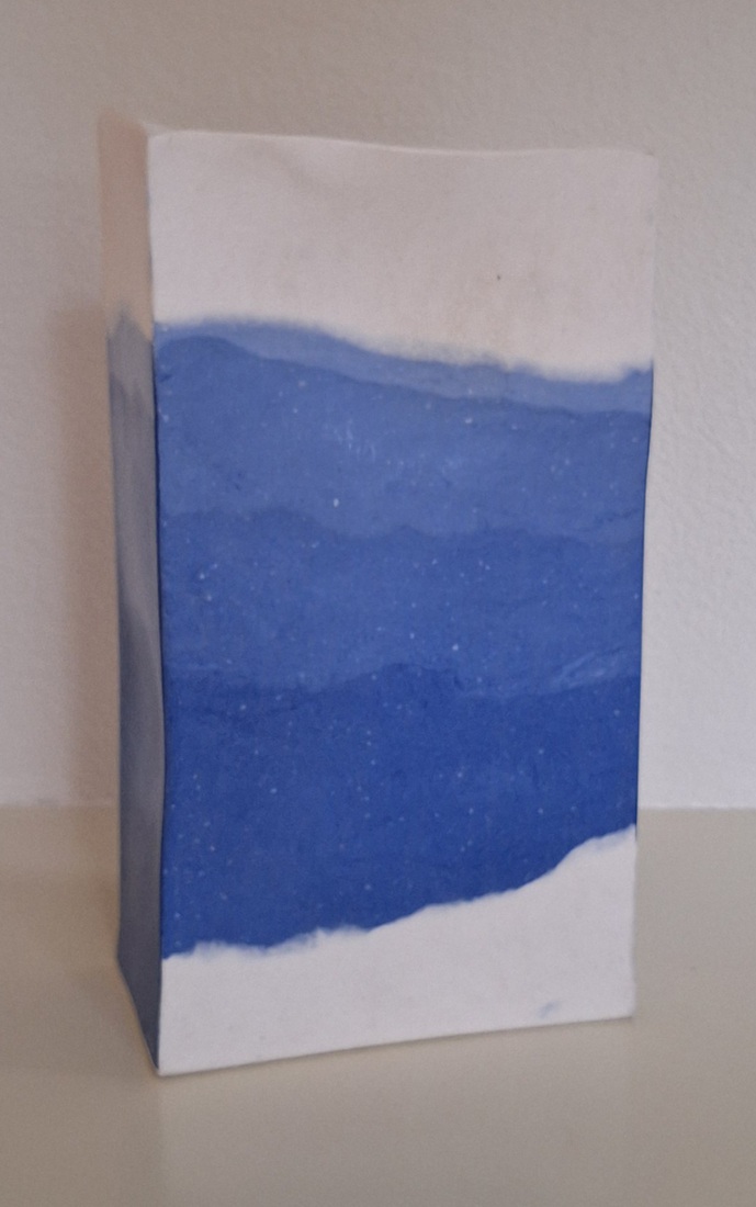 Nr.7999. Porselein object.