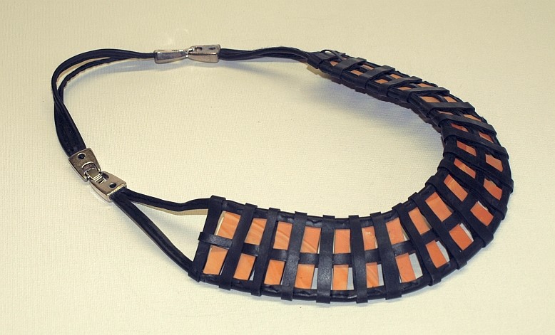 collier orange and blue mokumee