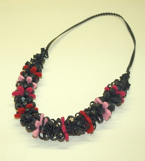 collier flowering curly