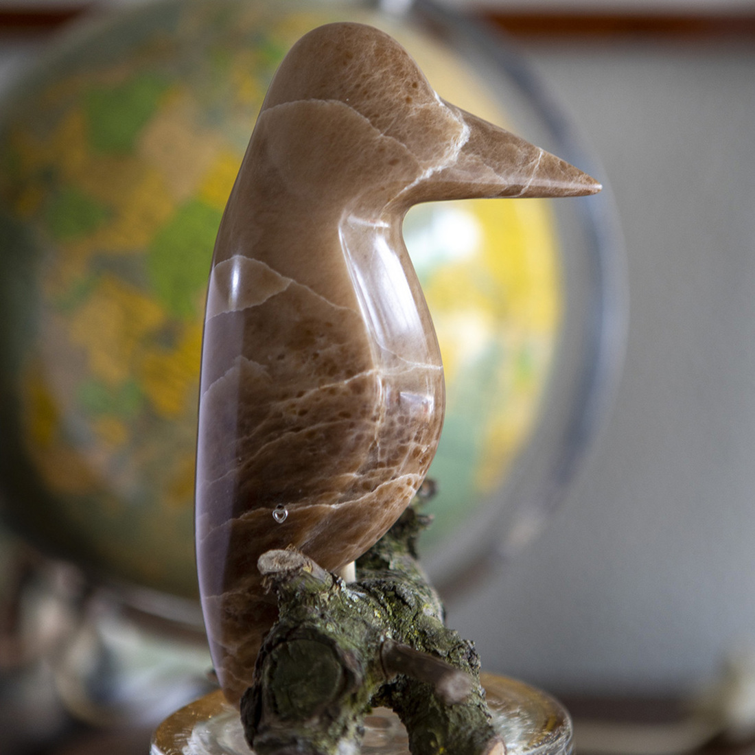 ijsvogeltje van bruin albast (1)