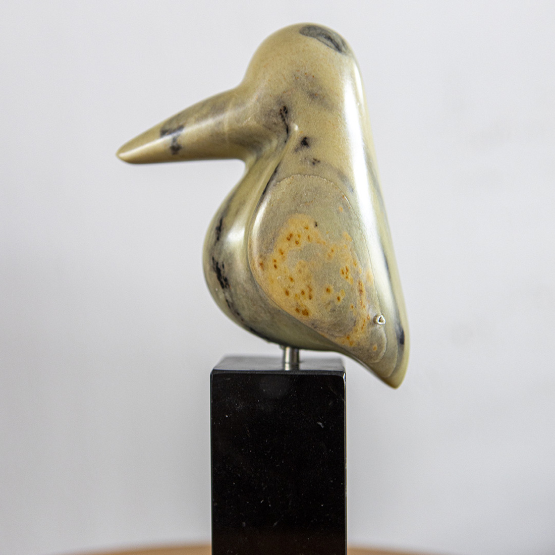 ijsvogeltje uit Keniaans speksteen (2)