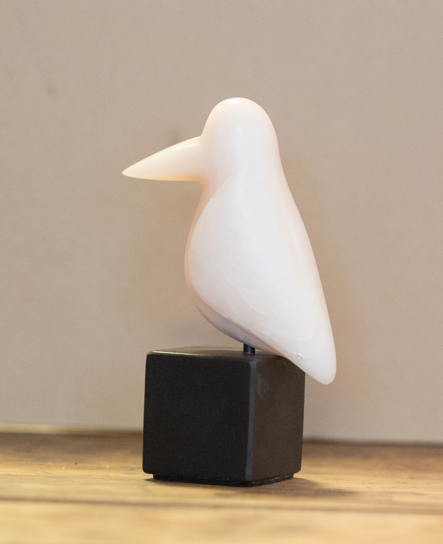 ijsvogel van roze Chinees speksteen