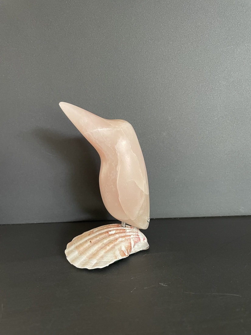 ijsvogeltje van roze Chinees speksteen 