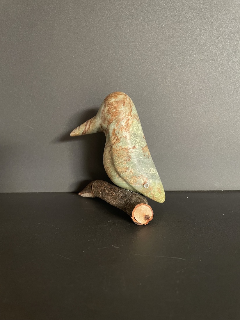 Klein ijsvogeltje van Pakistaans speksteen 