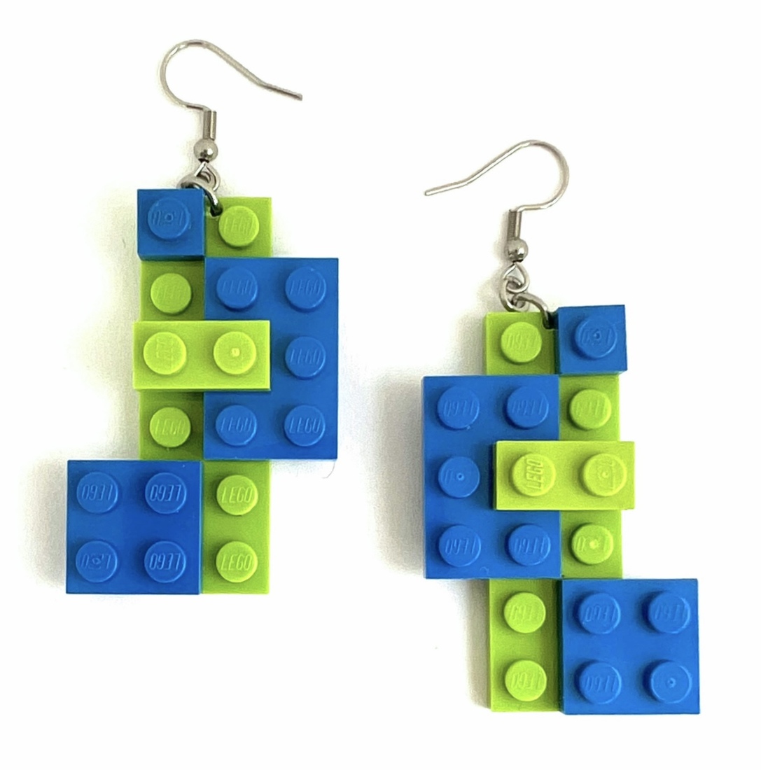 Blauw groene oorbellen van Lego