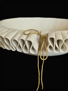 Porselein heeft zijn eigen pure schoonheid die ik, in wat ik creëer, naar voren wil laten komen.