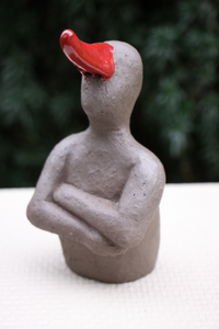 wijsneuzen hebben altijd gelijk en stralen dat zelfbewust uit.