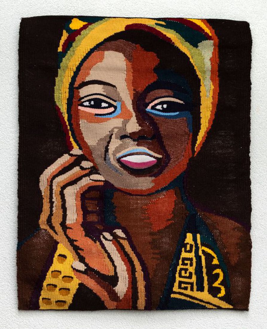 donkere dame met hand