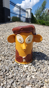 allerlei potten met en zonder deksel , verschillende maten en kleuren