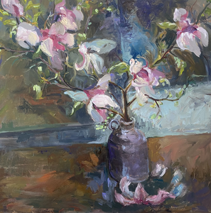 Mijn stillevens en interieurs zijn rijk van compositie en vol van kleur, contrast en gelaagdheid. Bloemen in volle bloei of juist op het punt van van verwelken, een kopje, een vaas, stoffen, fruit, met zorg gekozen en met aandacht geschikt. deze schilderijen nodigen uit tot langer kijken en belonen je met details die pas later opvallen.