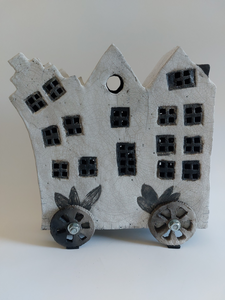 Huisjes raku en gekleurde klei